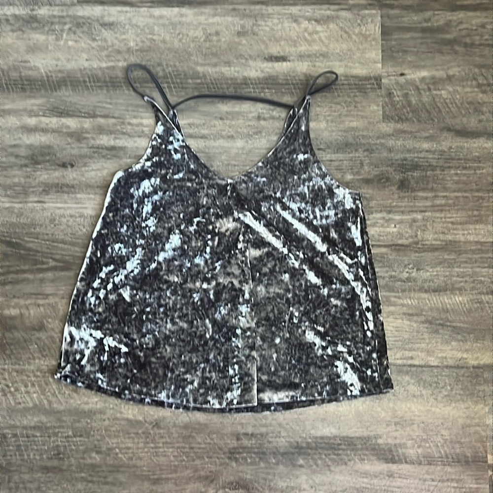 American Eagle Outfitters Camisole Size Med Crop Top Gray Velvet ⚫️